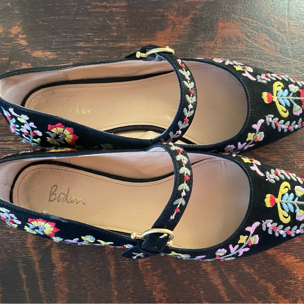 Boden Multicolor Floral Embroidered Mary Jane Pointed Toe Flats - Picture 4 of 14